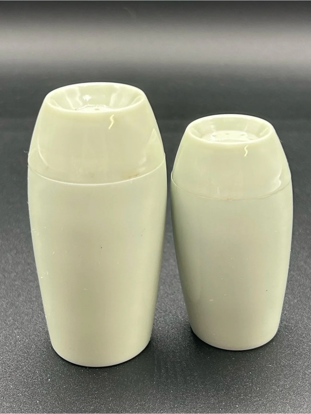 Vintage Retro Thermoplastic Salt Pepper Shakers Green VaLon Germany 2.75